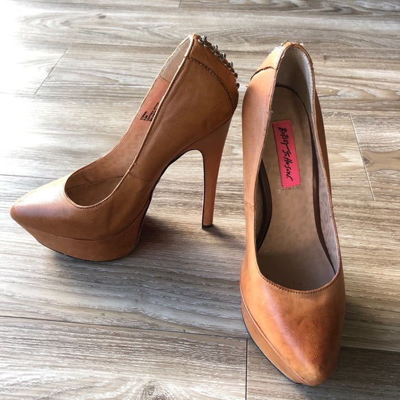 Betsey Johnson Chestnut “Leather” Heels - Picture 2 of 7